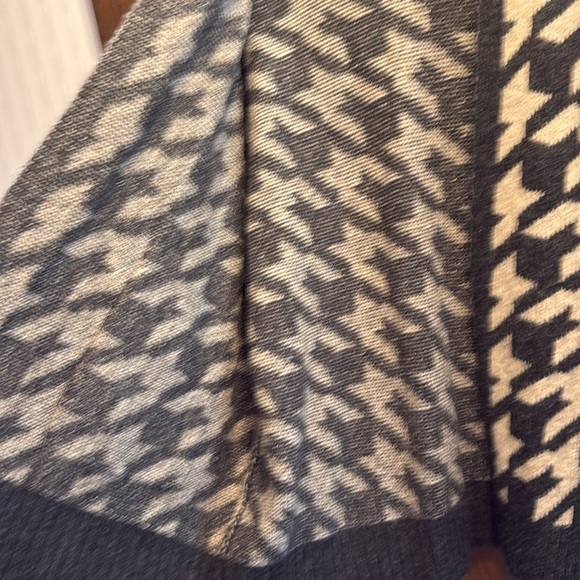 Dance & Marvel Open Front Houndstooth Cardigan - Picture 11 of 15